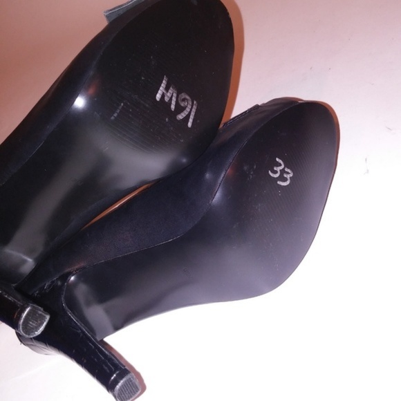 Guess‎ Heels - Picture 8 of 8